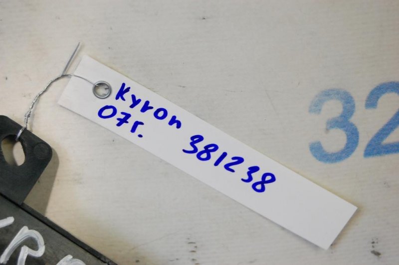 Блок управления парктроником KYRON 05-15