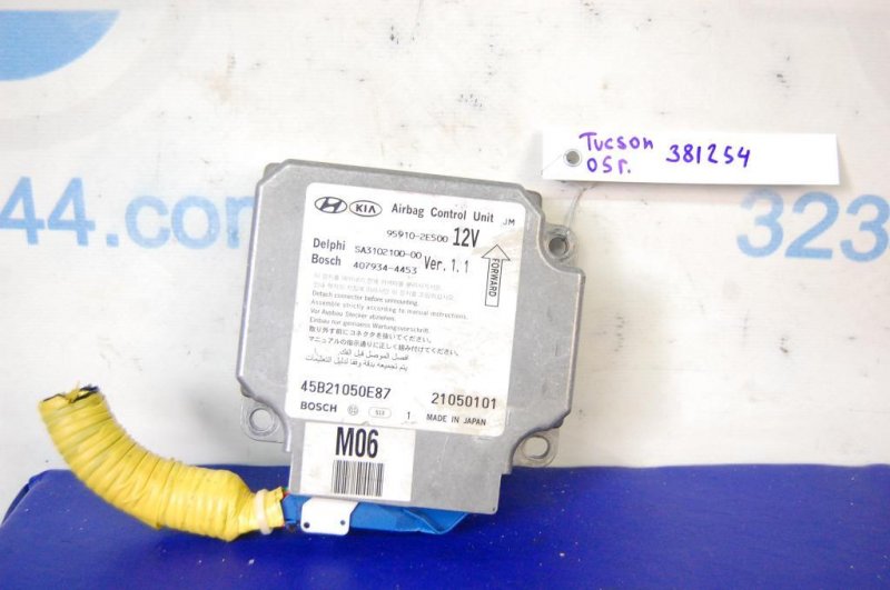 Блок управления AIRBAG HYUNDAI TUCSON 04-10 95910-2E500 Б/У
