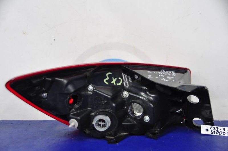 Фонарь наружный задний правый MAZDA CX-3 14-18 Фонарь наружный задний правый MAZDA CX-3 14-18