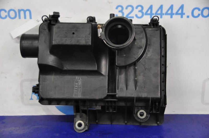 Корпус воздушного фильтра TOYOTA PRIUS - 20 03-11 100140-6980 Б/У