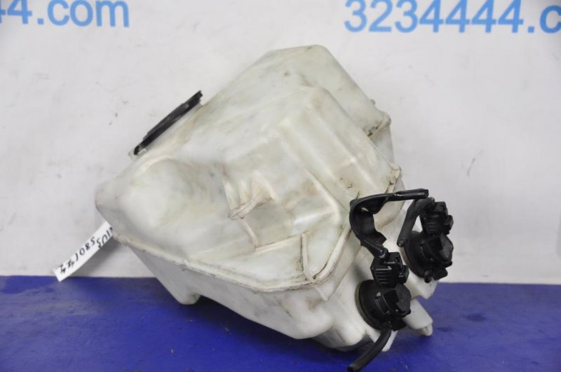 Бачок омывателя TOYOTA PRIUS - 20 03-11 Бачок омывателя TOYOTA PRIUS - 20 03-11