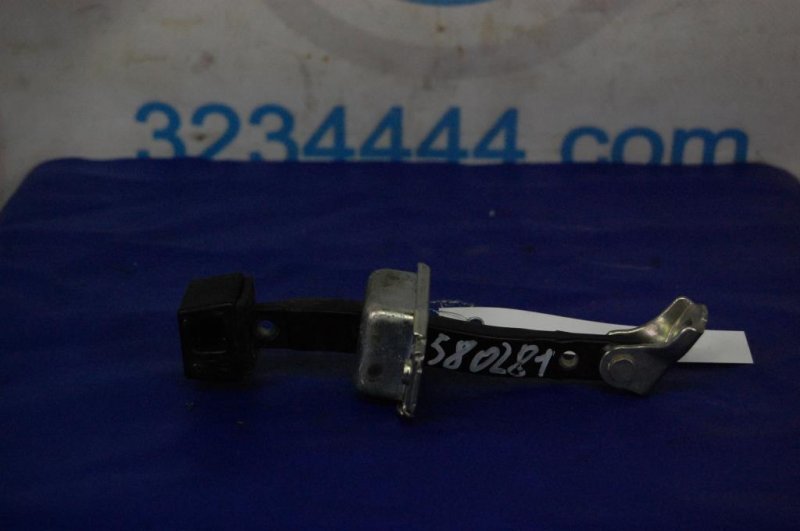 Ограничитель двери задний левый MITSUBISHI LANCER X 10 07-15 Б/У