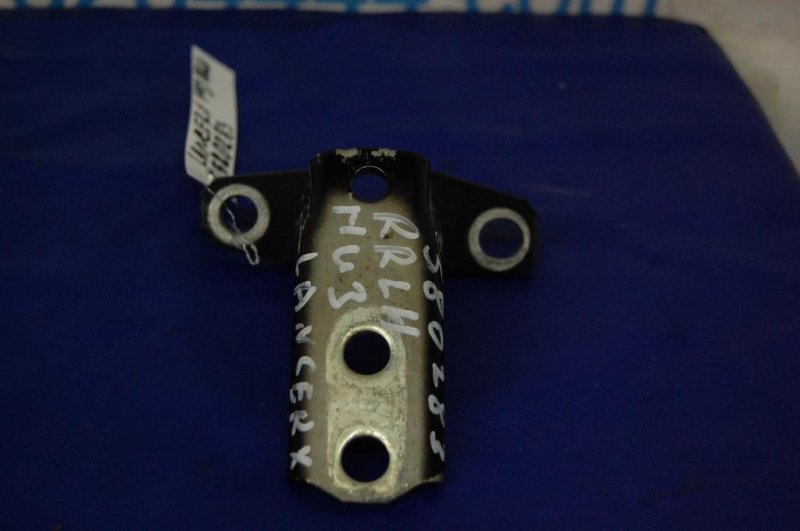 Петля двери нижняя задняя левая MITSUBISHI LANCER X 10 07-15 Б/У