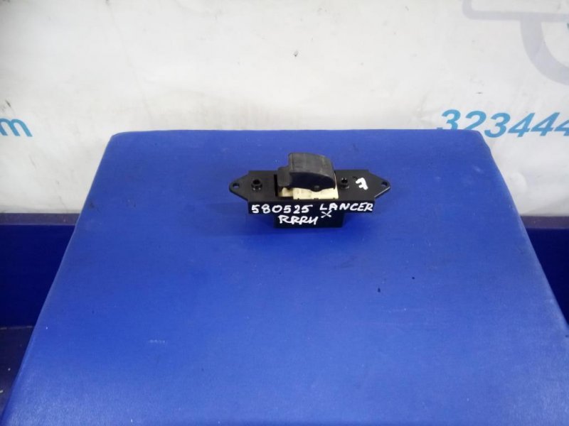 Кнопка стеклоподъемника MITSUBISHI LANCER X 10 07-15 Б/У