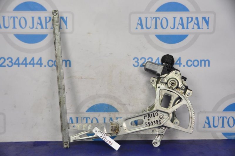 Стеклоподъемник передний правый TOYOTA PRIUS - 20 03-11 69801-52070 Б/У
