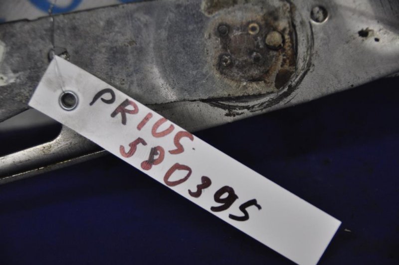 Стеклоподъемник передний правый PRIUS - 20 03-11