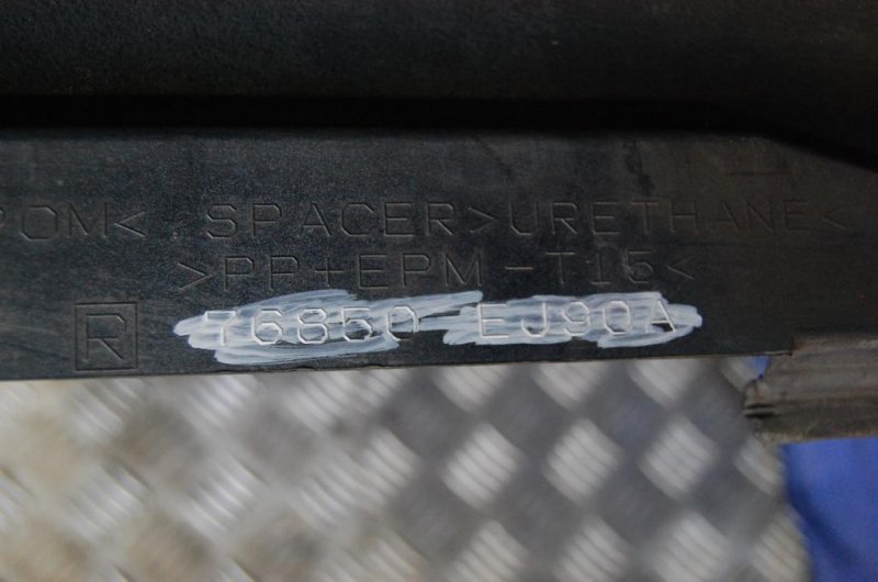 Накладка порога наружная правая M25/M37/M56/Q70/M35H 10-16