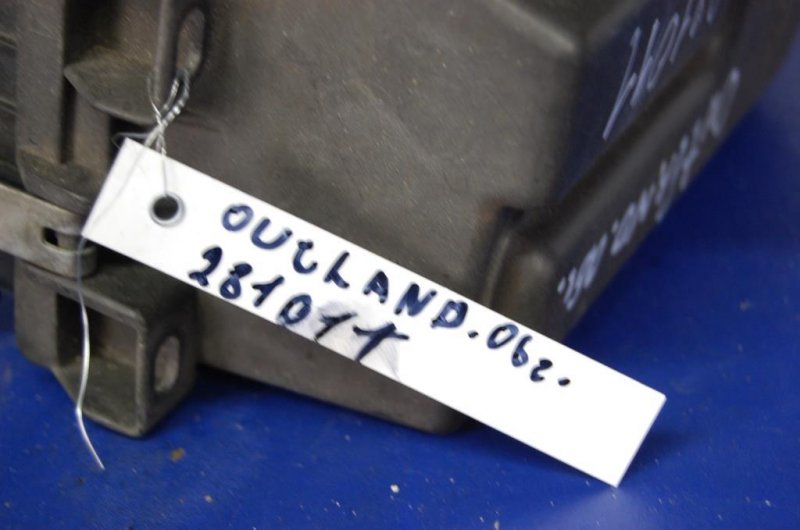 Корпус воздушного фильтра OUTLANDER 03-07