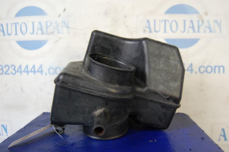 Резонатор воздушного фильтра LEXUS ES300 ES330 01-06 17893-20070 Б/У