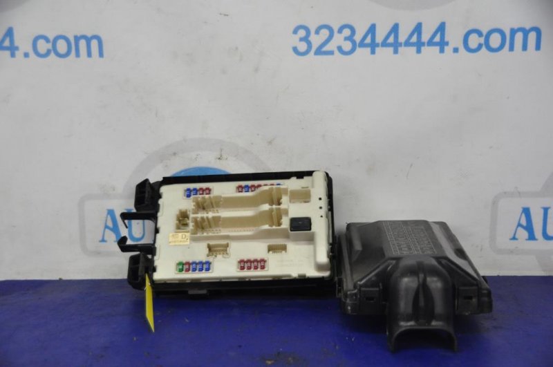 Блок предохранителей моторный отсек INFINITI G25/G35/G37/Q40 06-14 284B7-JK00A Б/У