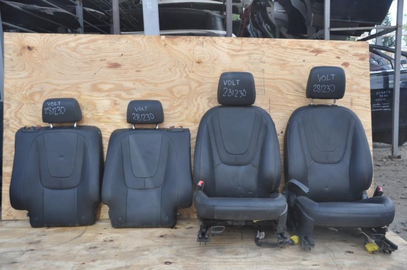 Запчасть сиденья комплект CHEVROLET VOLT 10-15 22904346 Б/У Сиденья комплект CHEVROLET VOLT 10-15 22904346 Б/У