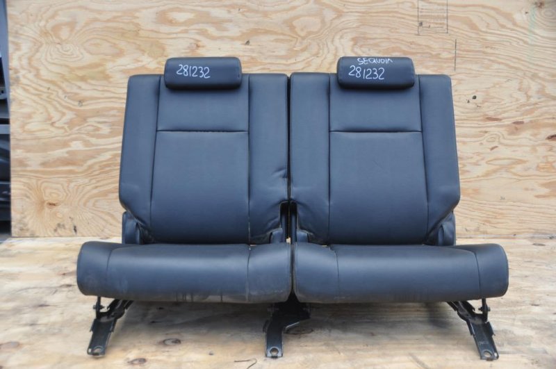 Запчасть сиденье заднее TOYOTA SEQUOIA 01-07 Б/У Сиденье заднее TOYOTA SEQUOIA 01-07 Б/У