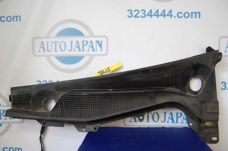 Пластик под лобовое стекло / Жабо левый INFINITI M35/M45 04-10 66863-EH100 Б/У