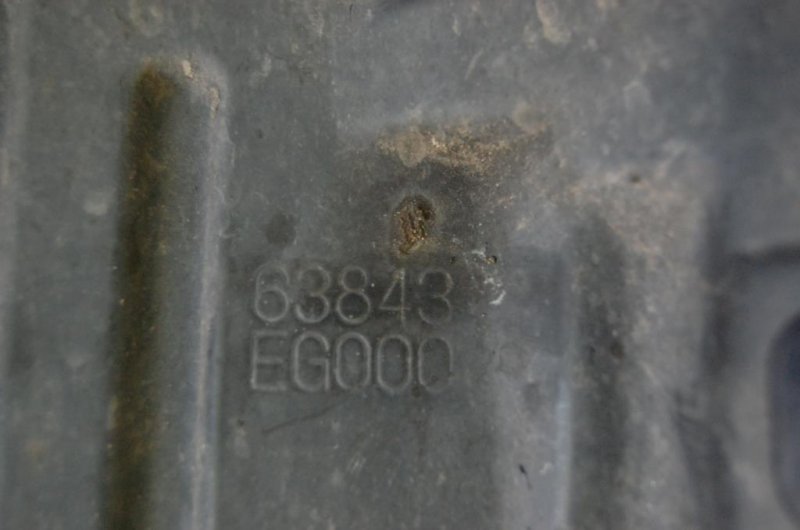 Подкрылок передний левый M35/M45 04-10