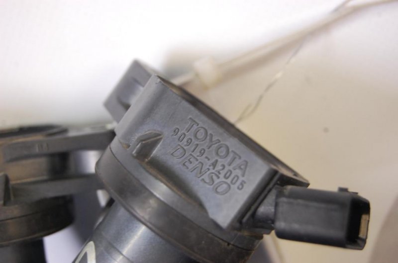 Катушка зажигания CAMRY 50 12-15 Катушка зажигания CAMRY 50 12-15