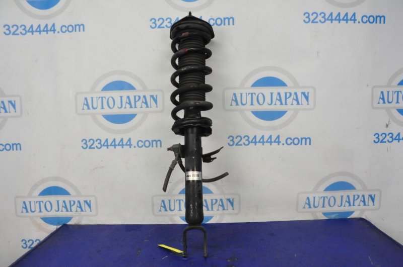 Амортизатор передний правый INFINITI M35/M45 04-10 E6110-EG02A Б/У