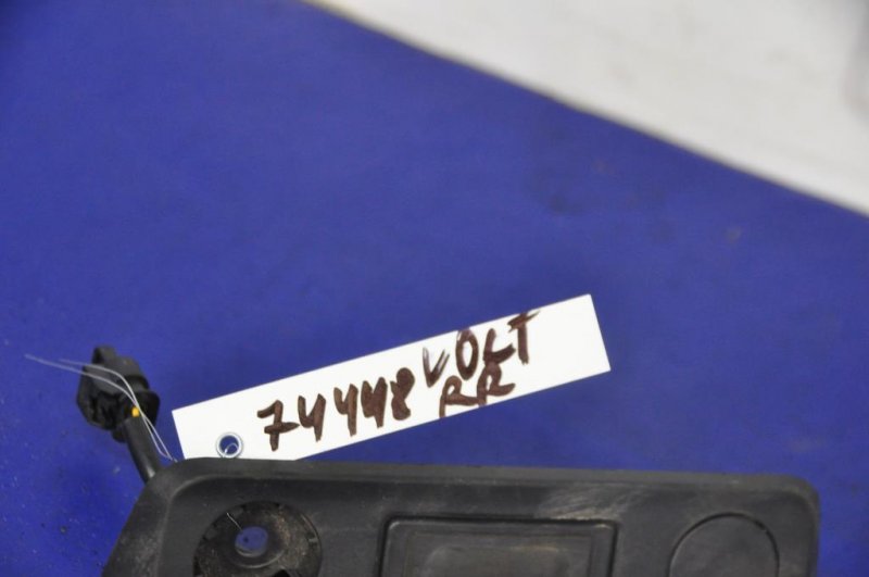 Кнопка открывания багажника наружная CHEVROLET VOLT 10-15 Кнопка открывания багажника наружная CHEVROLET VOLT 10-15