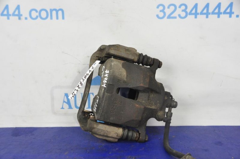 Суппорт тормозной передний левый INFINITI G35 03-07 Б/У