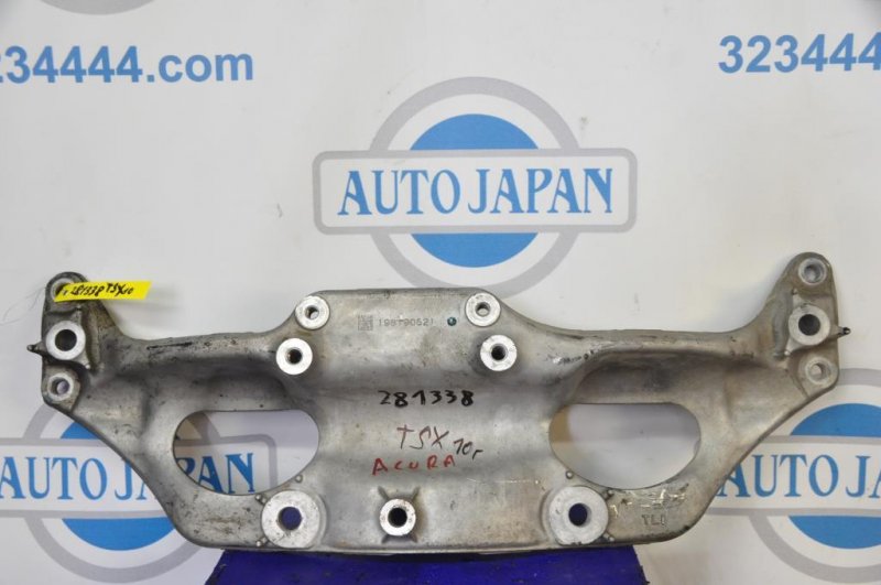 Крепление балки подвески HONDA ACCORD CU8 / TSX 08-14 50680-TL1-E00 Б/У