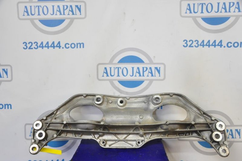 Крепление балки подвески ACCORD CU8 / TSX 08-14