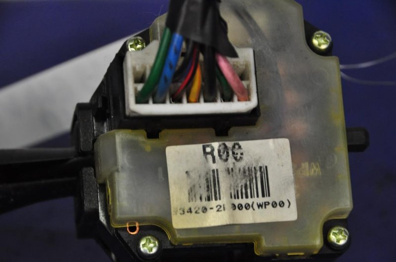 Подрулевой переключатель правый ELANTRA HD 06-11