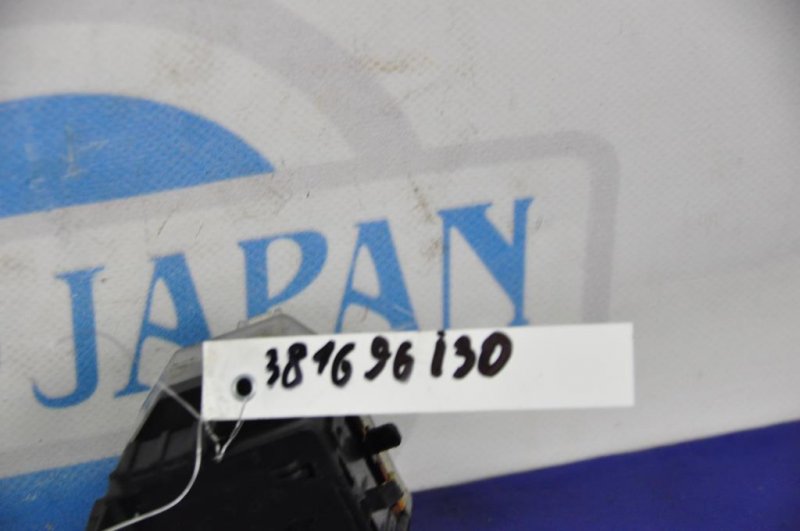 Подрулевой переключатель левый HYUNDAI I30 FD 07-12 Подрулевой переключатель левый HYUNDAI I30 FD 07-12