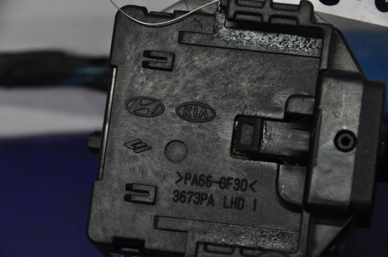 Подрулевой переключатель правый ELANTRA HD 06-11