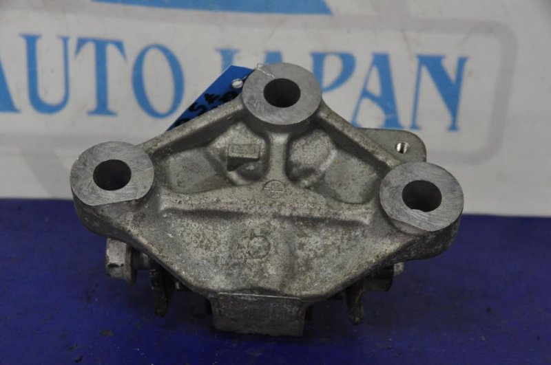 Кронштейн опоры двигателя задний ALTIMA L33 12-18 Кронштейн опоры двигателя задний ALTIMA L33 12-18