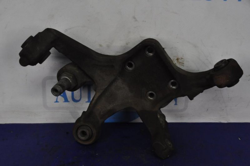 Цапфа задняя левая MITSUBISHI GALANT 03-12