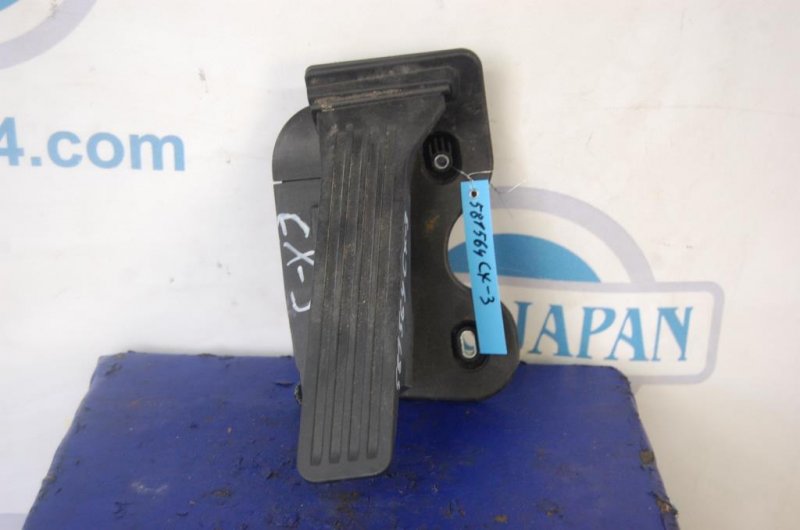 Педаль газа MAZDA CX-3 14-18 GHK3-41-600D Б/У