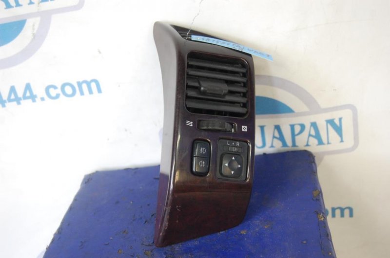 Дефлектор воздушный левый MITSUBISHI PAJERO 99-06 MR456381 Б/У