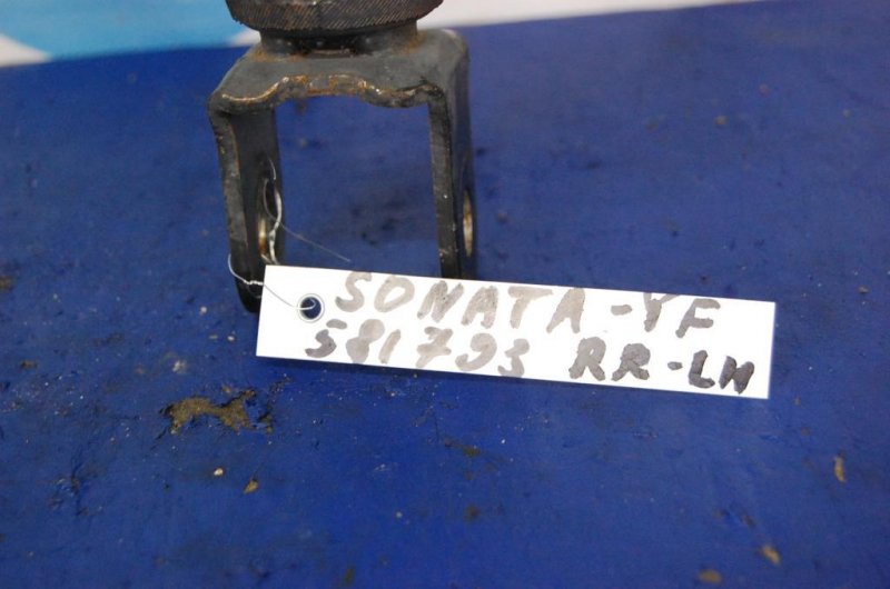 Амортизатор задний HYUNDAI SONATA YF 10-14 55311-3Q610 Б/У