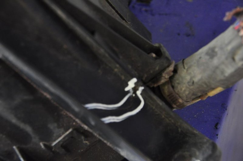 Блок предохранителей моторный отсек LS460 06-12 Блок предохранителей моторный отсек LS460 06-12