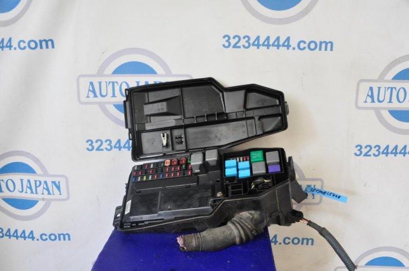 Запчасть блок предохранителей моторный отсек LEXUS LS460 06-12 82720-50081 Б/У Блок предохранителей моторный отсек LEXUS LS460 06-12 82720-50081 Б/У