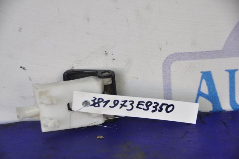 Ручка открывания капота ES350 06-12