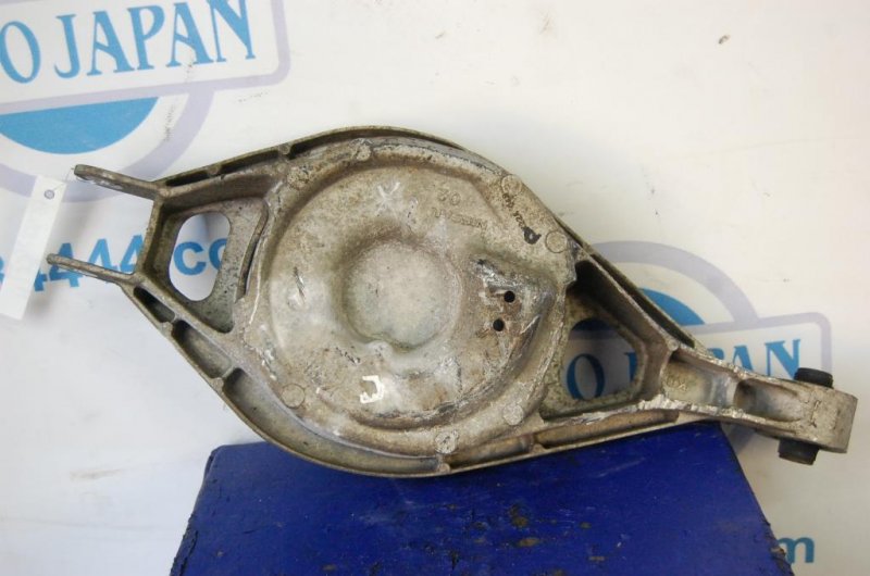 Рычаг задней подвески поперечный нижний задний левый G35 03-07