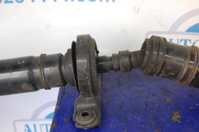 Карданный вал задний TRIBECA B9 05-07