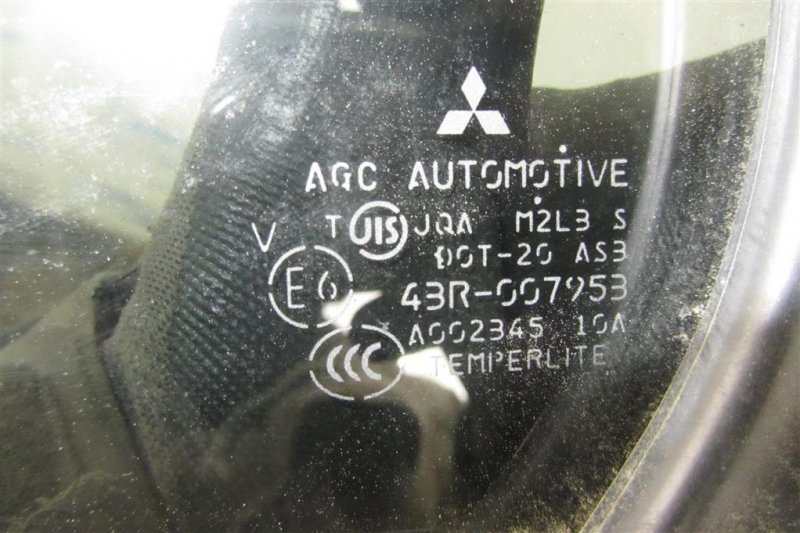 Стекло двери глухое заднее правое LANCER X 10 07-15 Стекло двери глухое заднее правое LANCER X 10 07-15