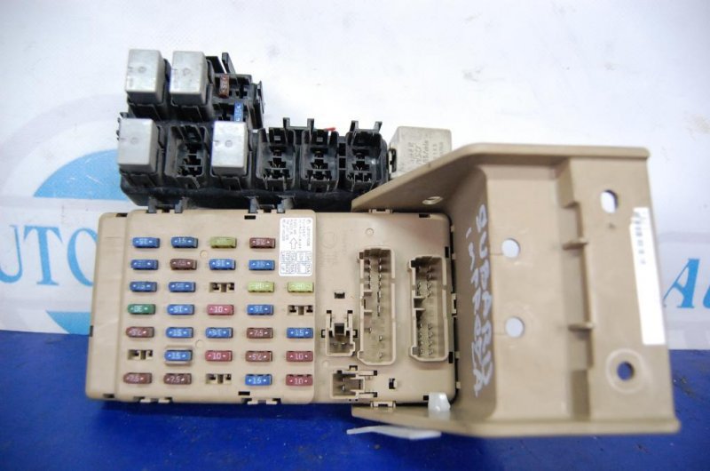 Блок предохранителей салон SUBARU FORESTER SH 07-12 82201FG010 Б/У