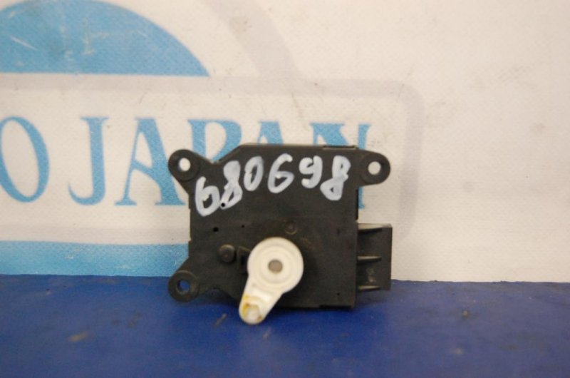 Запчасть моторчик заслонки печки SUBARU FORESTER SH 07-12 502752-3760 Б/У Моторчик заслонки печки SUBARU FORESTER SH 07-12 502752-3760 Б/У