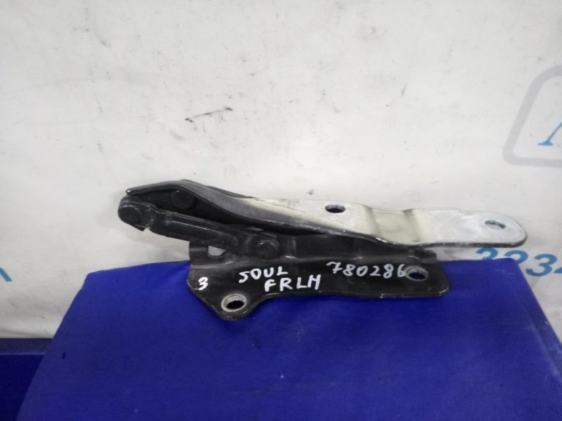Запчасть петля капота левая KIA SOUL AM 08-13 Б/У Петля капота левая KIA SOUL AM 08-13 Б/У