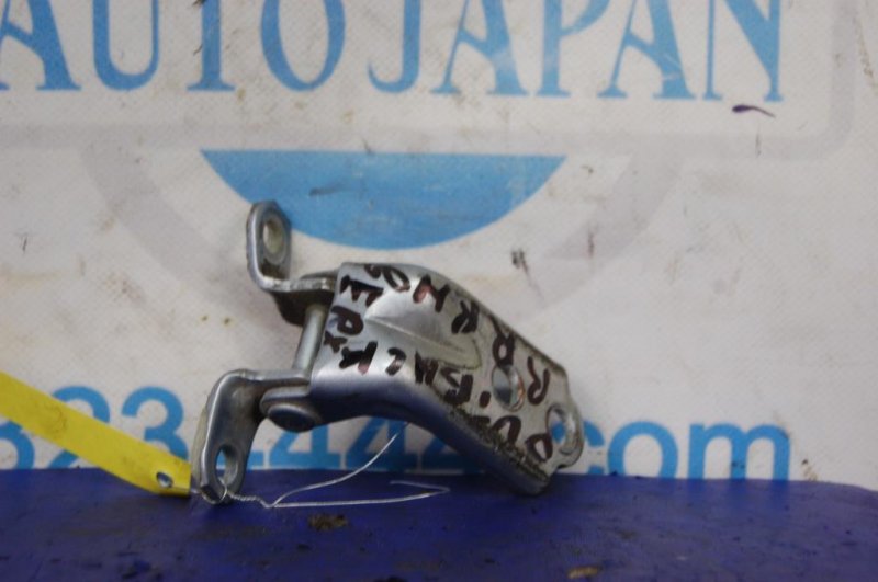 Петля двери верхняя задняя правая SUBARU OUTBACK 09-14 BR