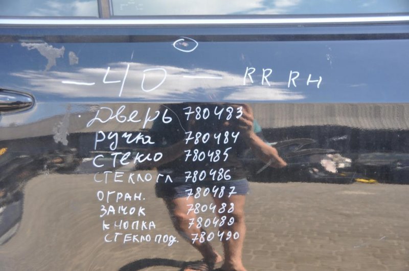 Дверь задняя правая CAMRY 40 06-11