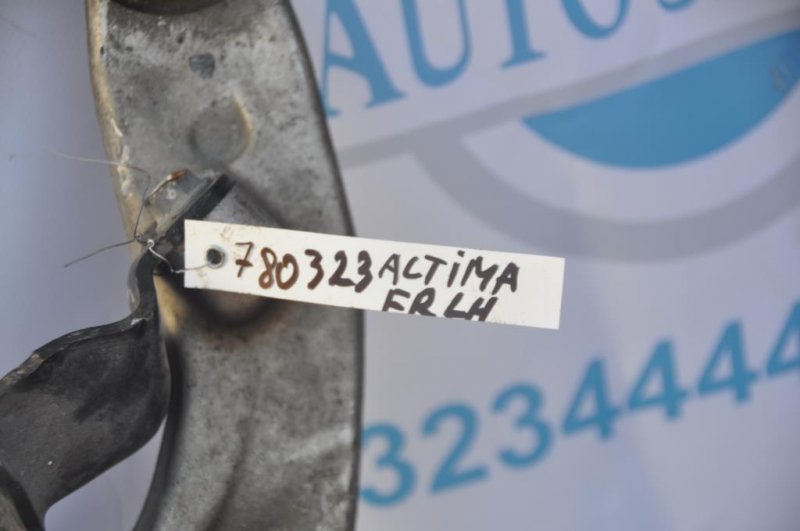 Рычаг передней подвески нижний передний левый ALTIMA L32 07-12