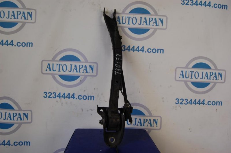 Рычаг задней подвески поперечный нижний задний левый SUBARU IMPREZA 00-07 GD/GG 20540FE110 Б/У