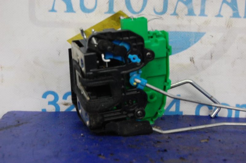 Запчасть замок двери задний правый HYUNDAI ACCENT RB 10- 81420-1R000 Б/У Замок двери задний правый HYUNDAI ACCENT RB 10- 81420-1R000 Б/У