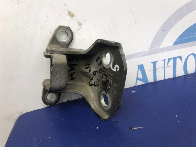 Запчасть петля двери нижняя передняя левая SUBARU TRIBECA B9 05-07 60070AG00A9P Б/У Петля двери нижняя передняя левая SUBARU TRIBECA B9 05-07 60070AG00A9P Б/У