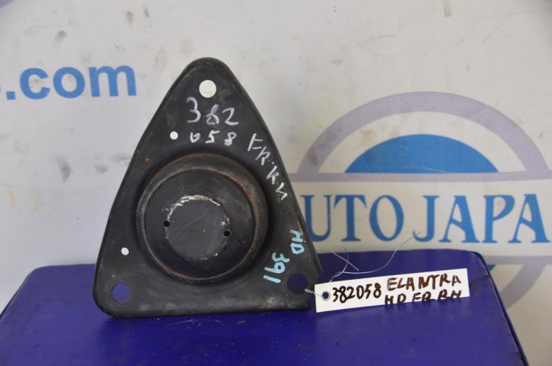 Подушка двигателя правая HYUNDAI ELANTRA HD 06-11 21810-2H000 Б/У