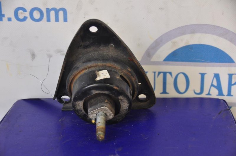 Подушка двигателя правая HYUNDAI ELANTRA HD 06-11