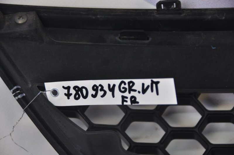 Решетка радиатора SX4 06-13